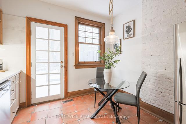 102 Shaftesbury Ave, House semidetached with 3 bedrooms, 3 bathrooms and 0 parking in Toronto ON | Image 4