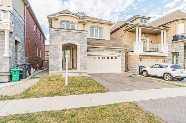 127 Sky Harbour Dr, House detached with 3 bedrooms, 3 bathrooms and 4 parking in Brampton ON | Image 2