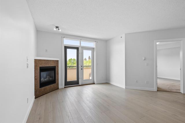 401 - 2419 Centre Street Nw, Condo with 2 bedrooms, 2 bathrooms and 1 parking in Calgary AB | Image 7