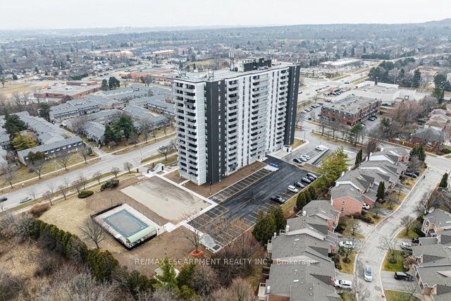 606 - 2055 Upper Middle Rd, Condo with 1 bedrooms, 2 bathrooms and 1 parking in Burlington ON | Image 30