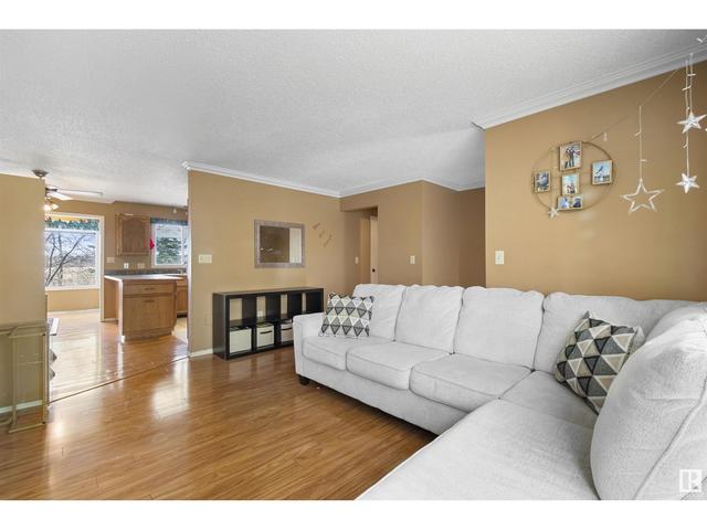 6621 93 St, House detached with 4 bedrooms, 2 bathrooms and null parking in Grande Prairie AB | Image 3
