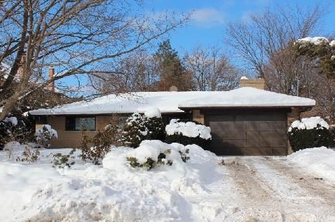 80 Berkindale Dr, House detached with 3 bedrooms, 3 bathrooms and 6 parking in Toronto ON | Image 3
