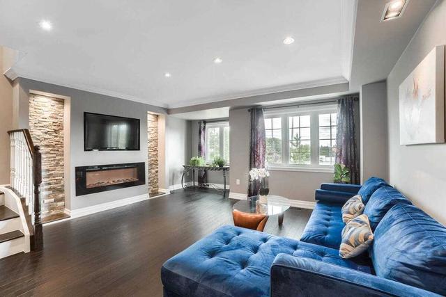 789 Candlestick Circ, House attached with 3 bedrooms, 4 bathrooms and 2 parking in Mississauga ON | Image 1