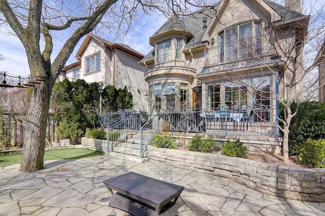377 Douglas Ave, House detached with 4 bedrooms, 5 bathrooms and 6 parking in Toronto ON | Image 31