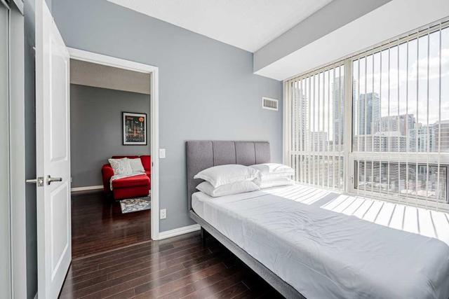 1516 - 35 Hayden St, Condo with 1 bedrooms, 1 bathrooms and 0 parking in Toronto ON | Image 7
