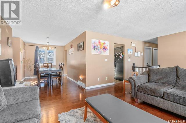 1006 Whitewood Crescent, House detached with 8 bedrooms, 4 bathrooms and null parking in Saskatoon SK | Image 7