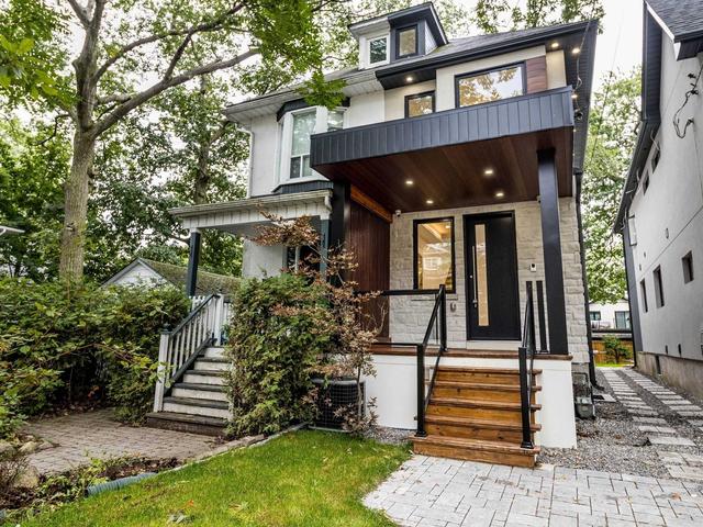 230 Willow Ave, House semidetached with 3 bedrooms, 3 bathrooms and 1 parking in Toronto ON | Image 1