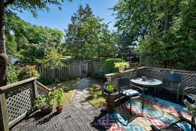 233 Wychwood Ave, House detached with 6 bedrooms, 3 bathrooms and 2 parking in Toronto ON | Image 31