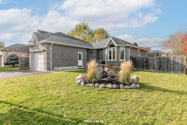 210 Sproule Dr, House detached with 3 bedrooms, 2 bathrooms and 5 parking in Barrie ON | Image 5