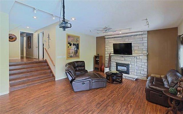 27 Kenpark Ave, House detached with 4 bedrooms, 4 bathrooms and 3 parking in Brampton ON | Image 16