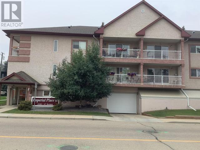 303, - 5330 47 Avenue, Condo with 2 bedrooms, 2 bathrooms and 2 parking in Red Deer AB | Image 2