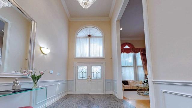 8 Lawnview Dr, House detached with 5 bedrooms, 7 bathrooms and 9 parking in Toronto ON | Image 23