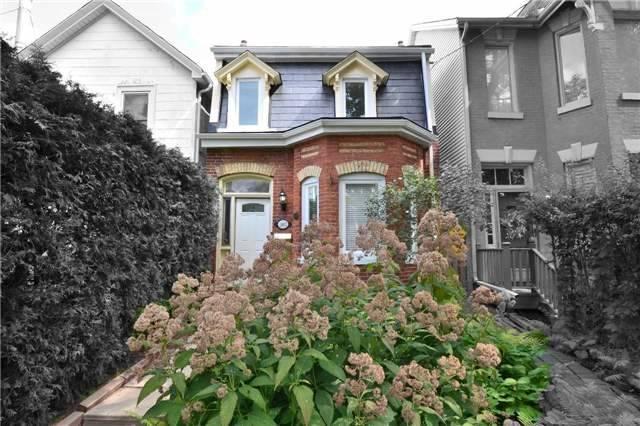 307 Sumach St, House detached with 2 bedrooms, 3 bathrooms and 2 parking in Toronto ON | Image 1