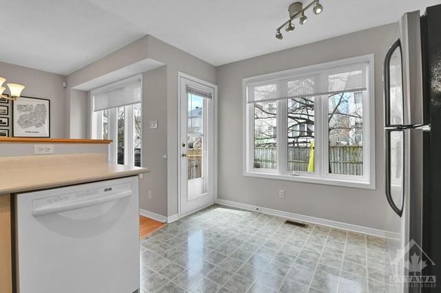 40 Celebration Street, Townhouse with 3 bedrooms, 2 bathrooms and 3 parking in Ottawa ON | Image 9