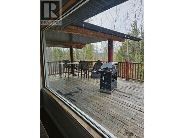 1395 Jackpine Road, House detached with 2 bedrooms, 2 bathrooms and 2 parking in Central Okanagan BC | Image 12