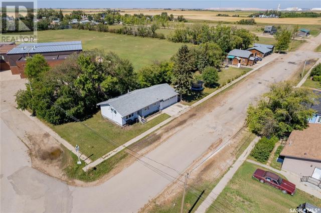 411 4th Street W, House detached with 3 bedrooms, 1 bathrooms and null parking in Allan SK | Image 27