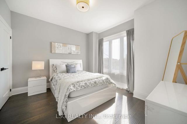10 Marshall Blvd, House detached with 4 bedrooms, 4 bathrooms and 5 parking in Toronto ON | Image 19