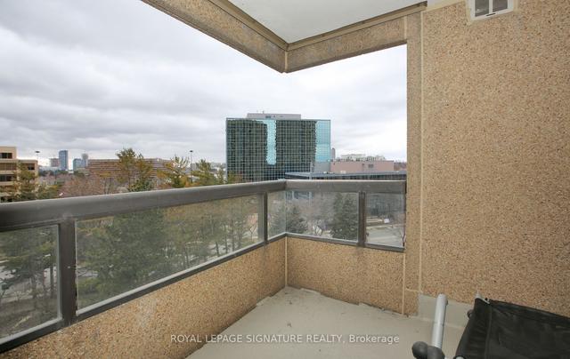 703 - 1 Concorde Pl, Condo with 2 bedrooms, 2 bathrooms and 1 parking in Toronto ON | Image 13