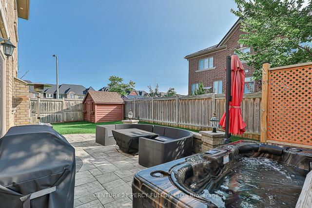 26 Iannucci Cres, House detached with 4 bedrooms, 5 bathrooms and 6 parking in Markham ON | Image 32