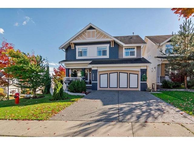 20532 67b Avenue, House detached with 3 bedrooms, 2 bathrooms and null parking in Langley BC | Card Image