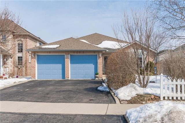 514 Yorkshire Drive, House detached with 4 bedrooms, 3 bathrooms and 4 parking in Waterloo ON | Image 1