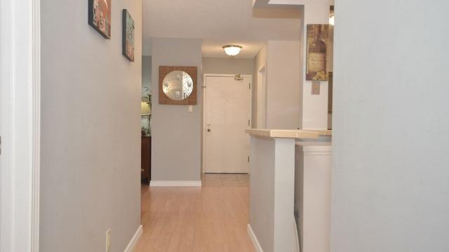 334 - 65 Trailwood Dr, Condo with 2 bedrooms, 2 bathrooms and 1 parking in Mississauga ON | Image 4