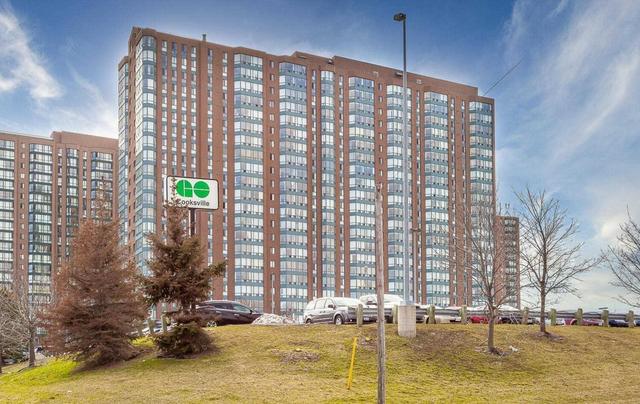 806 - 115 Hillcrest Ave, Condo with 2 bedrooms, 1 bathrooms and 1 parking in Mississauga ON | Image 1