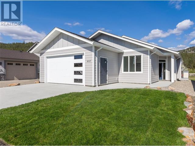 602 Nighthawk Avenue, House detached with 3 bedrooms, 2 bathrooms and 2 parking in Okanagan (Part) 1 BC | Image 1