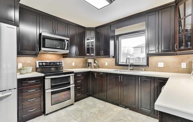 700 Sammon Ave, House detached with 3 bedrooms, 3 bathrooms and 6 parking in Toronto ON | Image 4