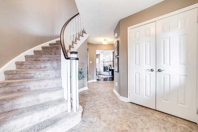 12 Mulholland Crt, House detached with 4 bedrooms, 3 bathrooms and 6 parking in Clarington ON | Image 11