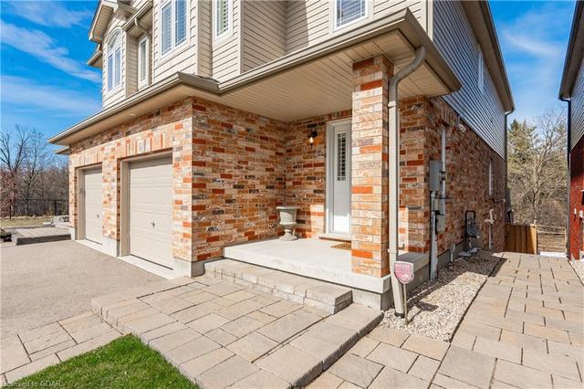 82 Dawes Avenue, House semidetached with 3 bedrooms, 3 bathrooms and 2 parking in Guelph ON | Image 12