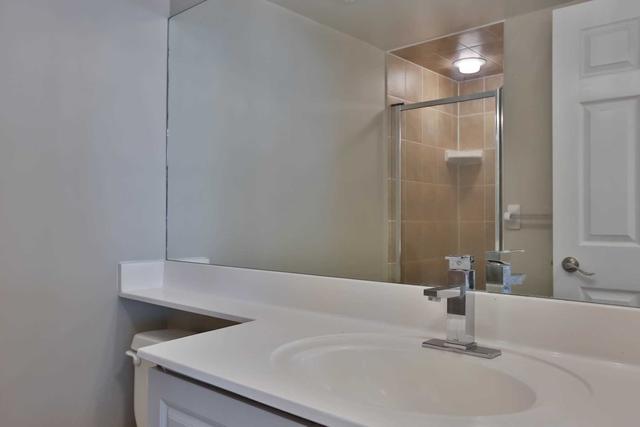 813 - 15 Greenview Ave, Condo with 2 bedrooms, 2 bathrooms and 1 parking in Toronto ON | Image 5