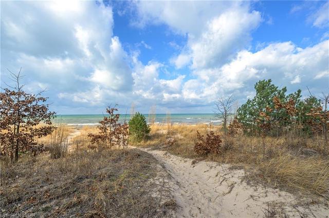 5b Lakeshore Drive, House detached with 4 bedrooms, 3 bathrooms and 6 parking in South Huron ON | Image 46