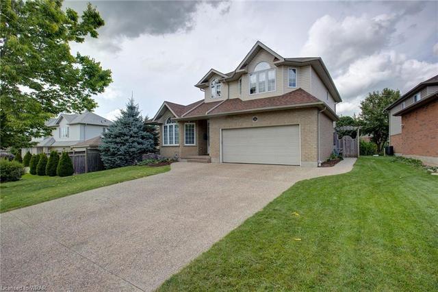 216 Fern Crescent, House detached with 4 bedrooms, 3 bathrooms and 6 parking in Waterloo ON | Image 1