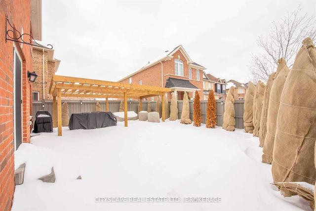 28 Red Ash Crt, House detached with 5 bedrooms, 5 bathrooms and 6 parking in Brampton ON | Image 38