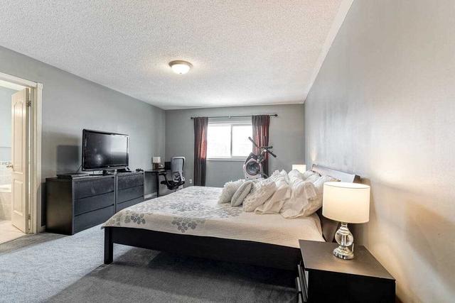 73 Monaco Crct, House attached with 3 bedrooms, 3 bathrooms and 3 parking in Brampton ON | Image 3
