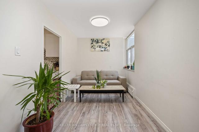 203 - 2245 Eglinton Ave E, Condo with 2 bedrooms, 1 bathrooms and 1 parking in Toronto ON | Image 11