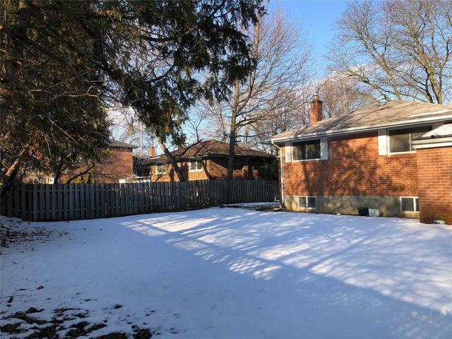 132 Maxome Ave, House detached with 3 bedrooms, 2 bathrooms and 4 parking in Toronto ON | Image 6