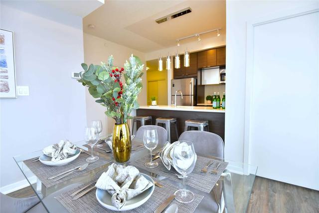 1911 - 62 Forest Manor Rd, Condo with 2 bedrooms, 2 bathrooms and 1 parking in Toronto ON | Image 3