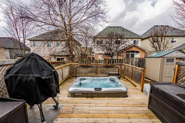 1058 Keswick Crt, House detached with 4 bedrooms, 3 bathrooms and 6 parking in Oshawa ON | Image 27