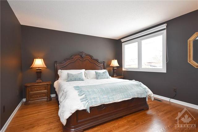 8 Trimble Crescent, House detached with 4 bedrooms, 2 bathrooms and 3 parking in Ottawa ON | Image 17