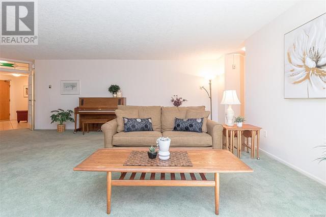 107 - 2119 Oak Bay Ave, Condo with 2 bedrooms, 2 bathrooms and 1 parking in Oak Bay BC | Image 8