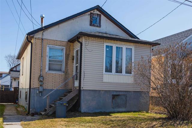 17 Vipond Rd, House detached with 4 bedrooms, 2 bathrooms and 0 parking in Timmins ON | Image 2