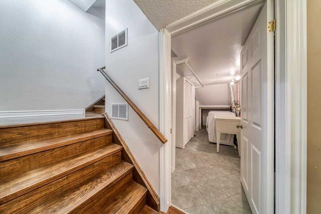 96 Wild Briar Way, Townhouse with 4 bedrooms, 3 bathrooms and 2 parking in Toronto ON | Image 20
