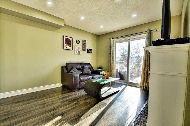 128 Winners Circ, House semidetached with 3 bedrooms, 4 bathrooms and 3 parking in Brampton ON | Image 22