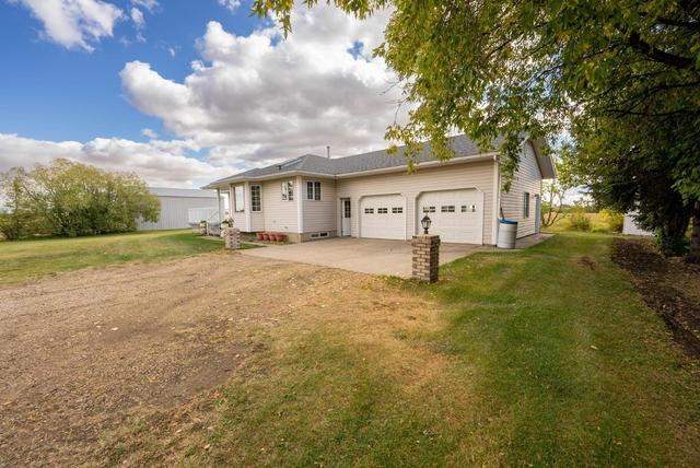 46445 Range Road 200, House detached with 3 bedrooms, 3 bathrooms and 6 parking in Camrose County AB | Image 7