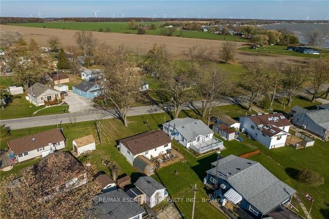 1054 Lakeshore Rd, House detached with 2 bedrooms, 1 bathrooms and 2 parking in Haldimand County ON | Image 17