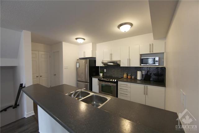 a - 271 Titanium Private, House attached with 2 bedrooms, 2 bathrooms and 1 parking in Ottawa ON | Image 13