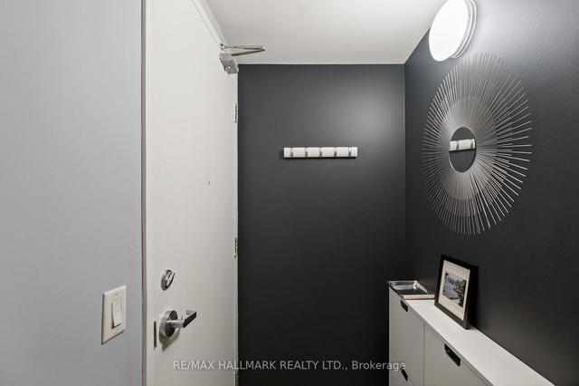 1205 - 333 Adelaide St E, Condo with 2 bedrooms, 2 bathrooms and 1 parking in Toronto ON | Image 34