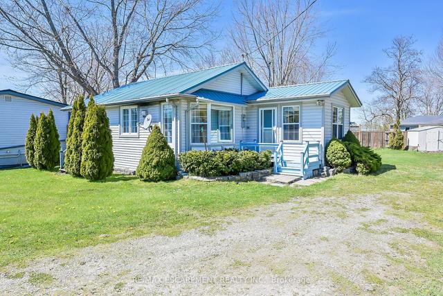 36 Nature Line, House detached with 2 bedrooms, 1 bathrooms and 5 parking in Haldimand County ON | Image 1